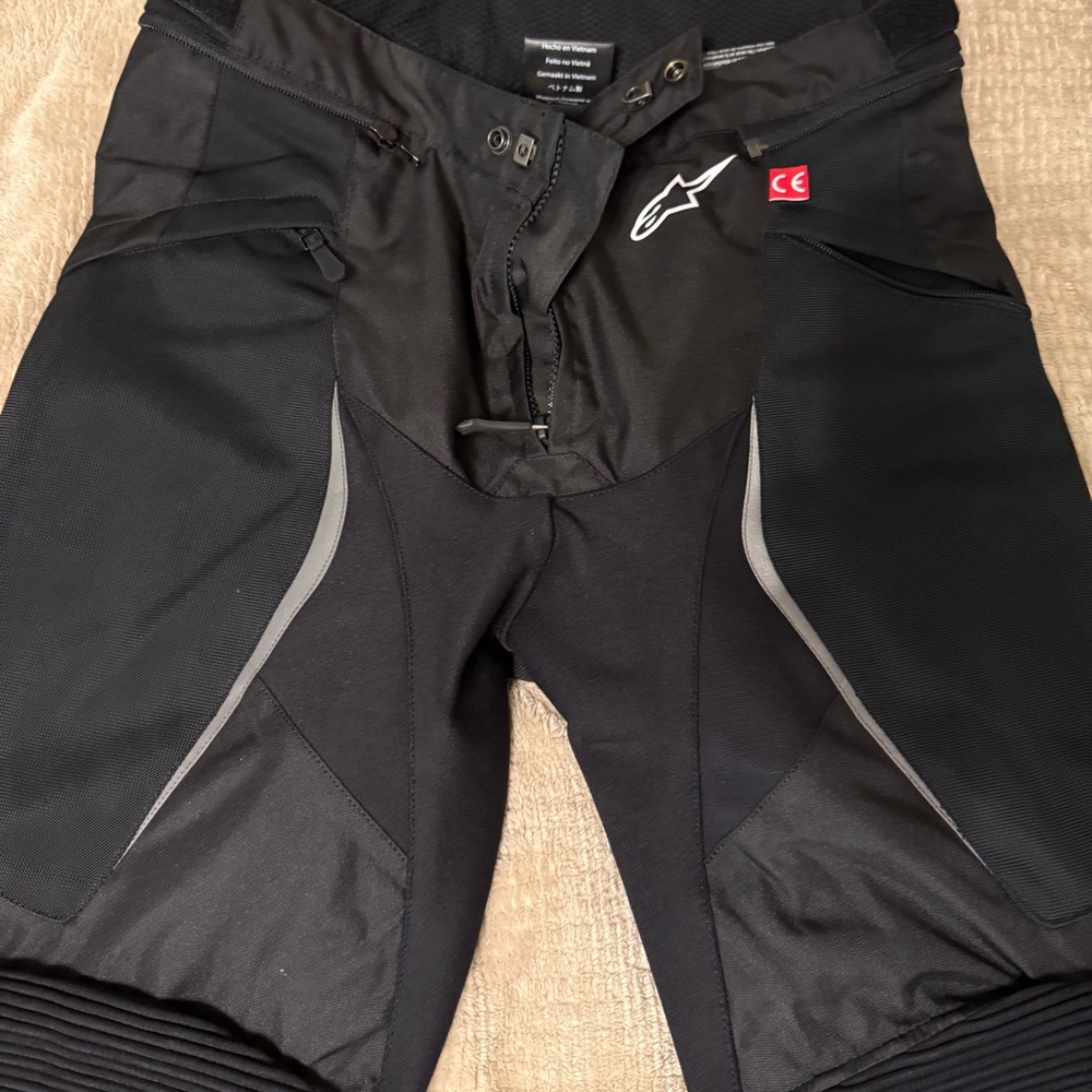 Alpinestars A10 V2 Air Motorcycle Pants - Picture 2 of 6